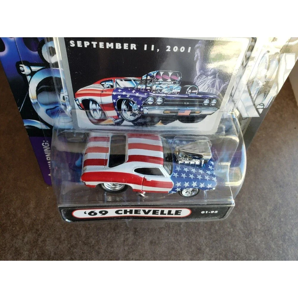 2001 Muscle Machines 1969 CHEVELLE September 11, 2001 1:64 Stripes & Stars 01-95